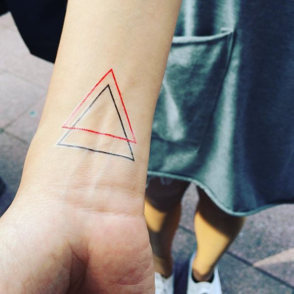 tatuagem triangulo 129