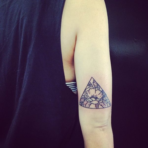 tatuagem triangulo 161