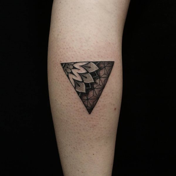 tatuagem triangulo 173