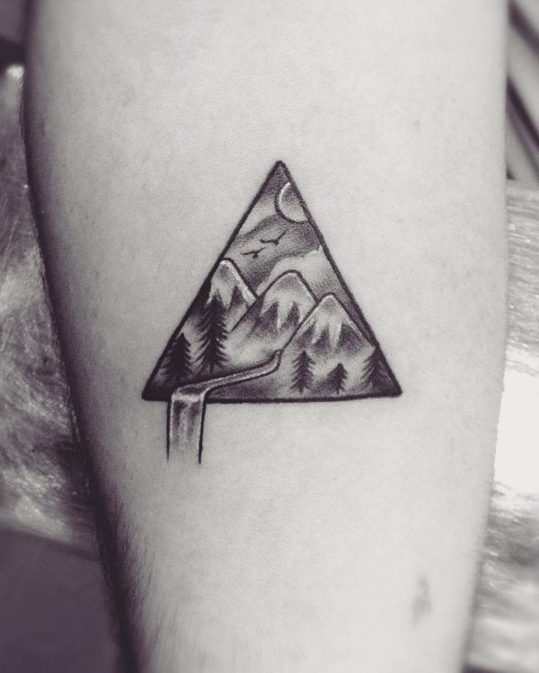 tatuagem triangulo 189
