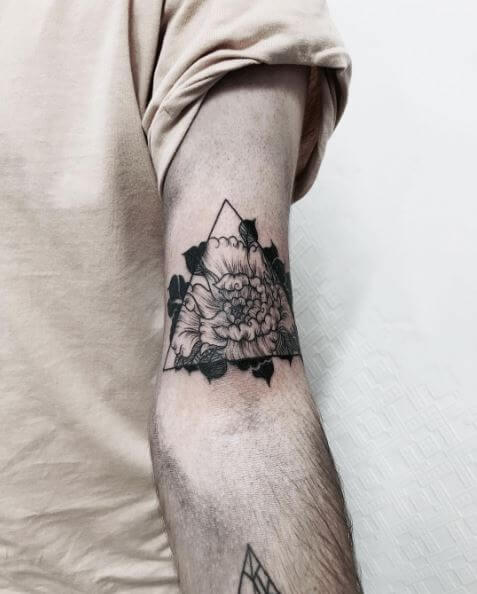 tatuagem triangulo 197