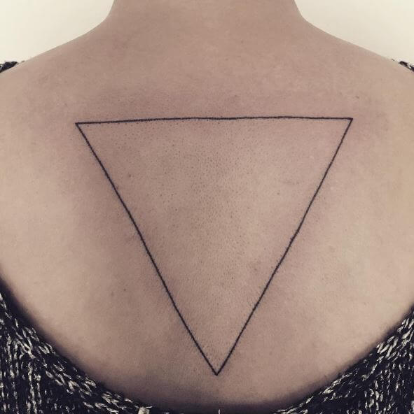 tatuagem triangulo 33