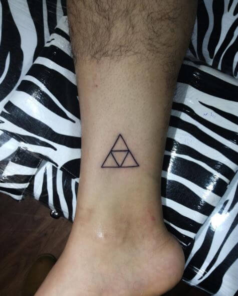 tatuagem triangulo 49