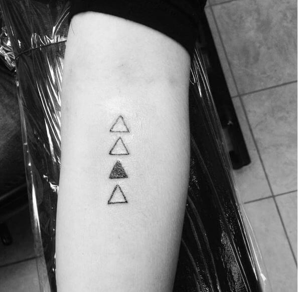 tatuagem triangulo 63