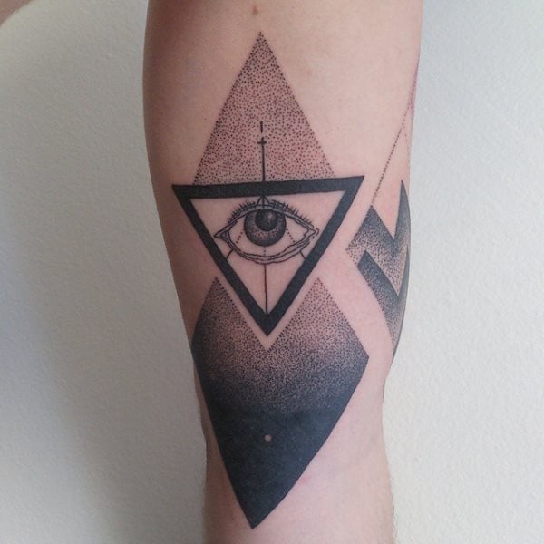 tatuagem triangulo 85